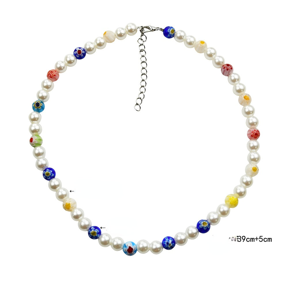 Venta al por mayor collar de clavícula de perlas de vidrio de pétalos de margaritas pequeños coloridos
